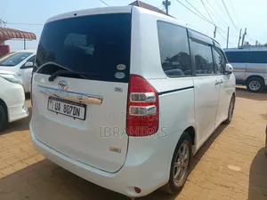 Toyota Noah 2013 White