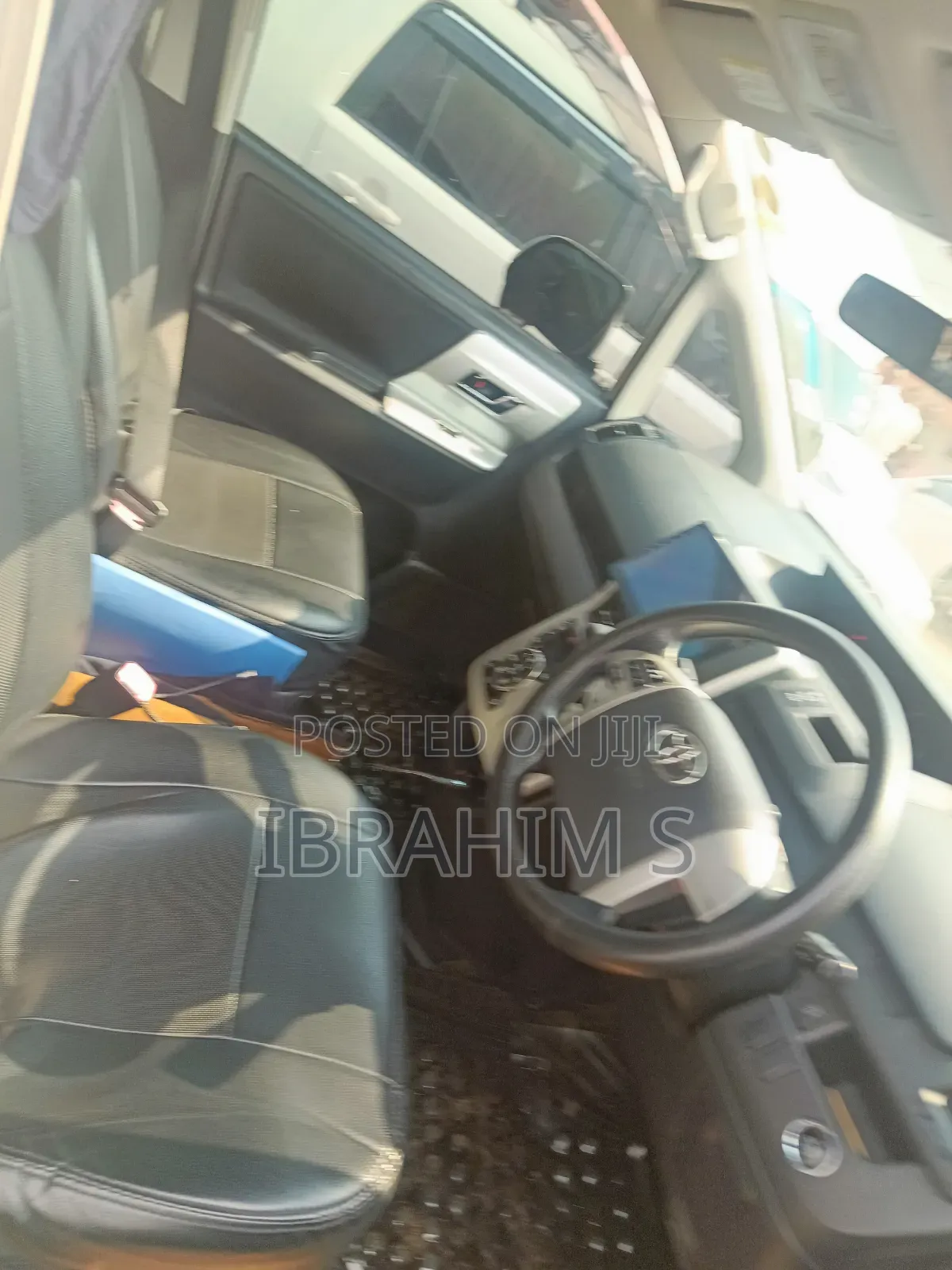 Toyota Noah 2013 White