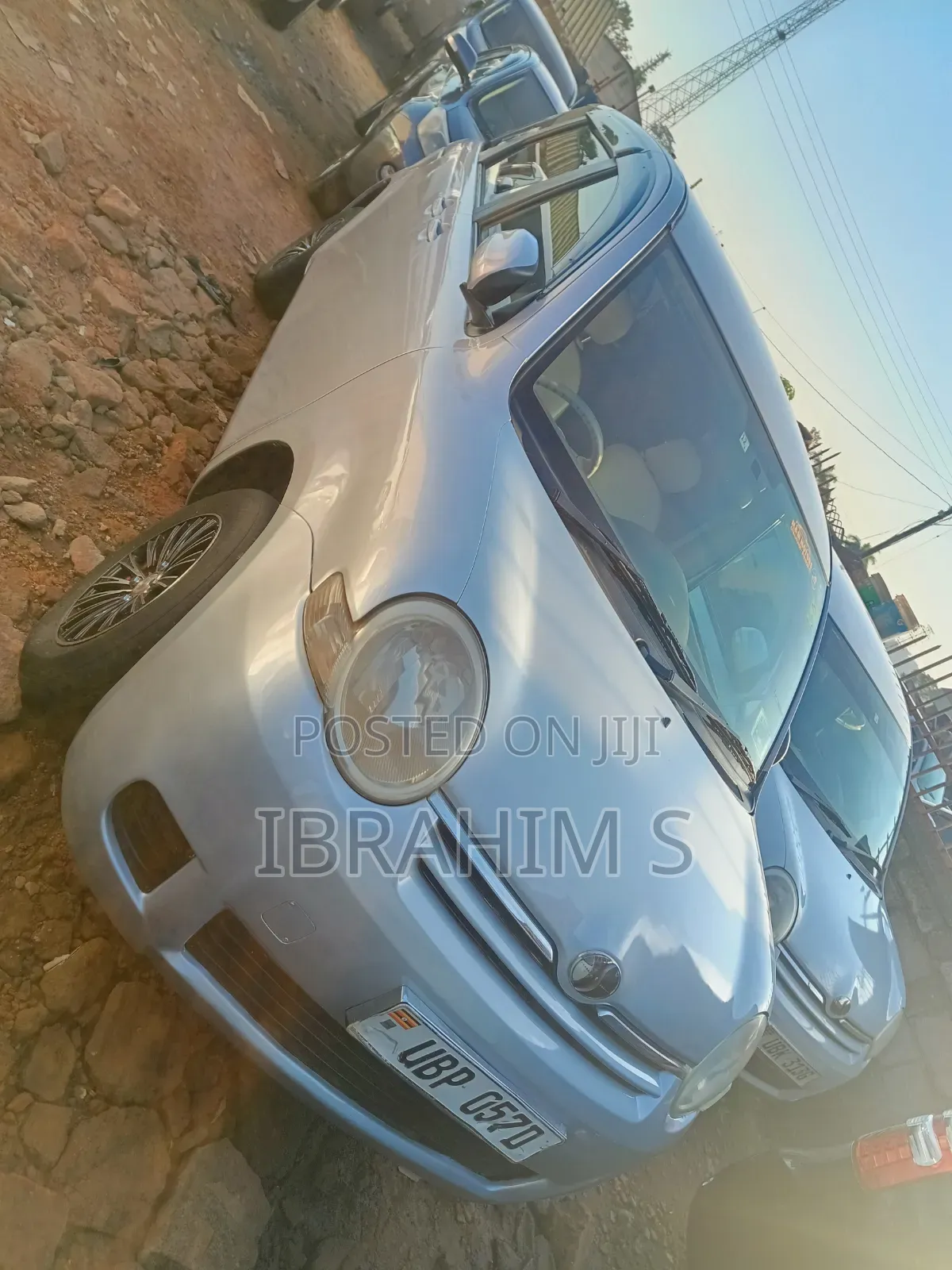 Toyota Sienta 2012 Silver