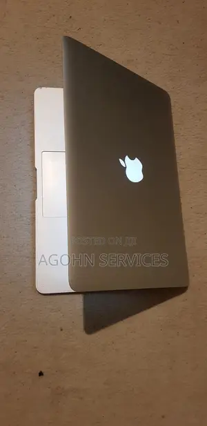 Laptop Apple MacBook Air 8GB Intel Core i5 SSD 128GB