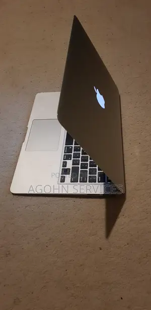 Laptop Apple MacBook Air 8GB Intel Core i5 SSD 128GB