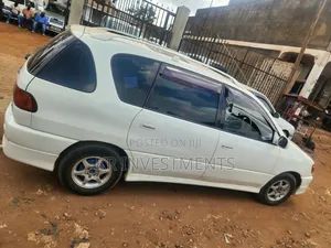 Toyota Ipsum 2003 White