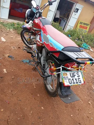 TVS HLX 125 2018 Red