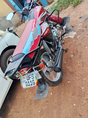 TVS HLX 125 2018 Red