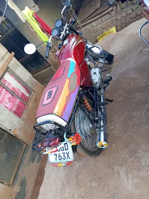 Bajaj Boxer 100 2025 Red
