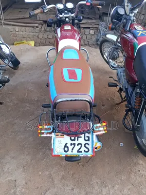 Bajaj Boxer 100 2025 Red