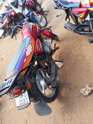 Bajaj CT 125X 2025 Red