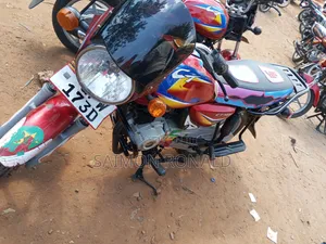 Bajaj CT 125X 2025 Red