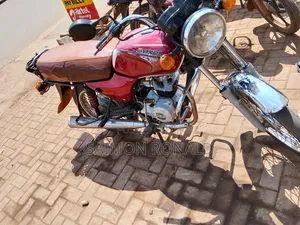 Bajaj Boxer 100 2018 Red