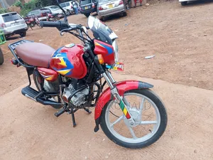 Bajaj CT 125X 2025 Red