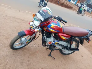 Bajaj CT 125X 2025 Red