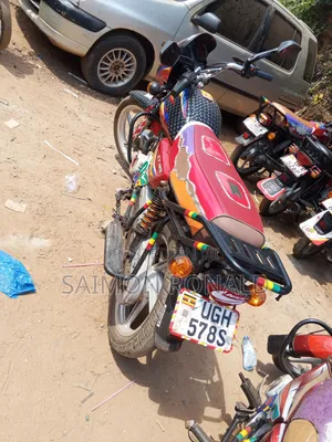 Bajaj CT 125X 2025 Red