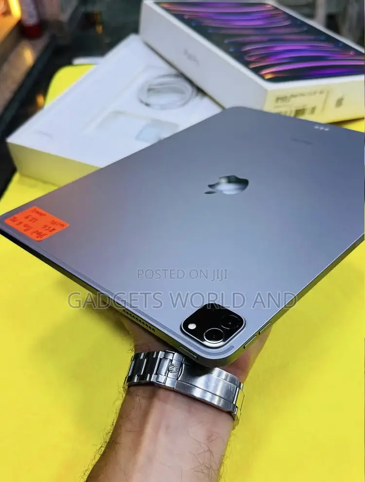 Apple iPad Pro 12.9 (2022) 2 TB Gray