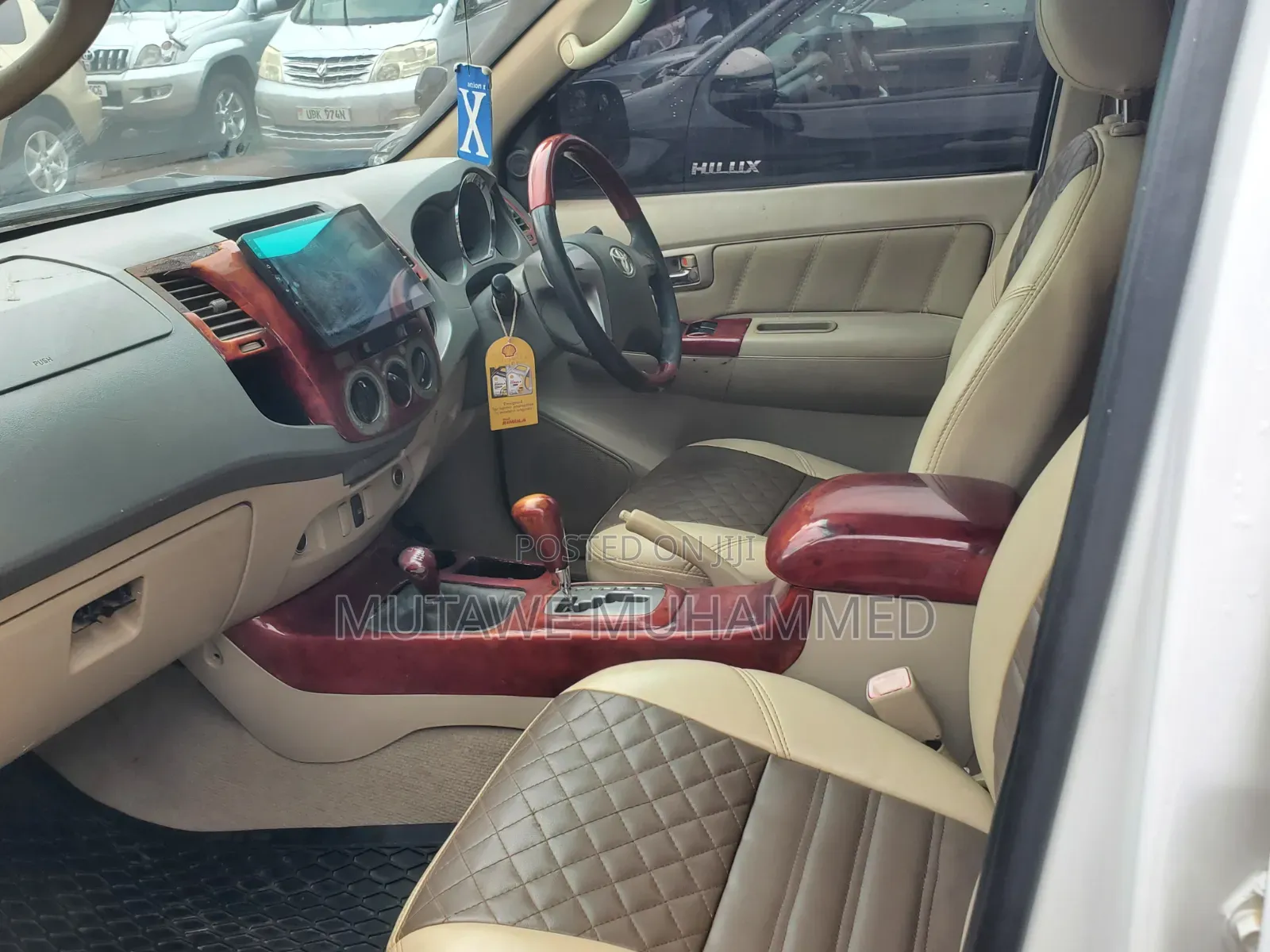 Toyota Hilux 2012 White