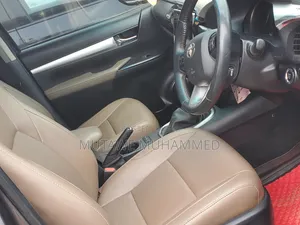 Toyota Hilux 2015 Gray