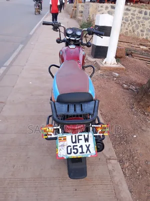 TVS HLX 125 2018 Red