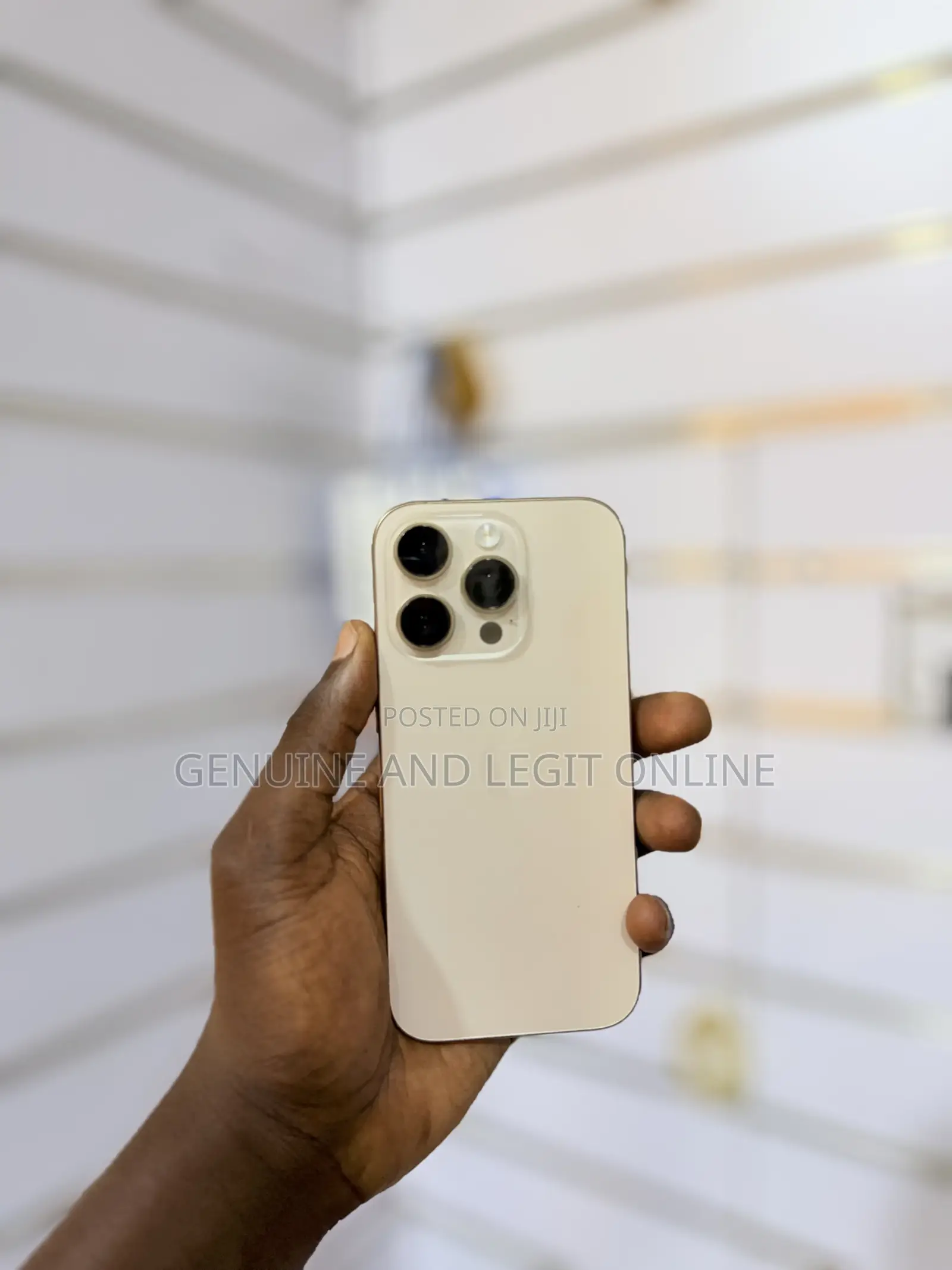 Apple iPhone 16 Pro 128 GB Gold