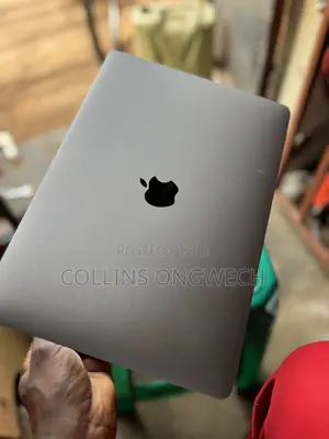Laptop Apple MacBook Pro 2017 16GB Intel Core i7 SSD 500GB