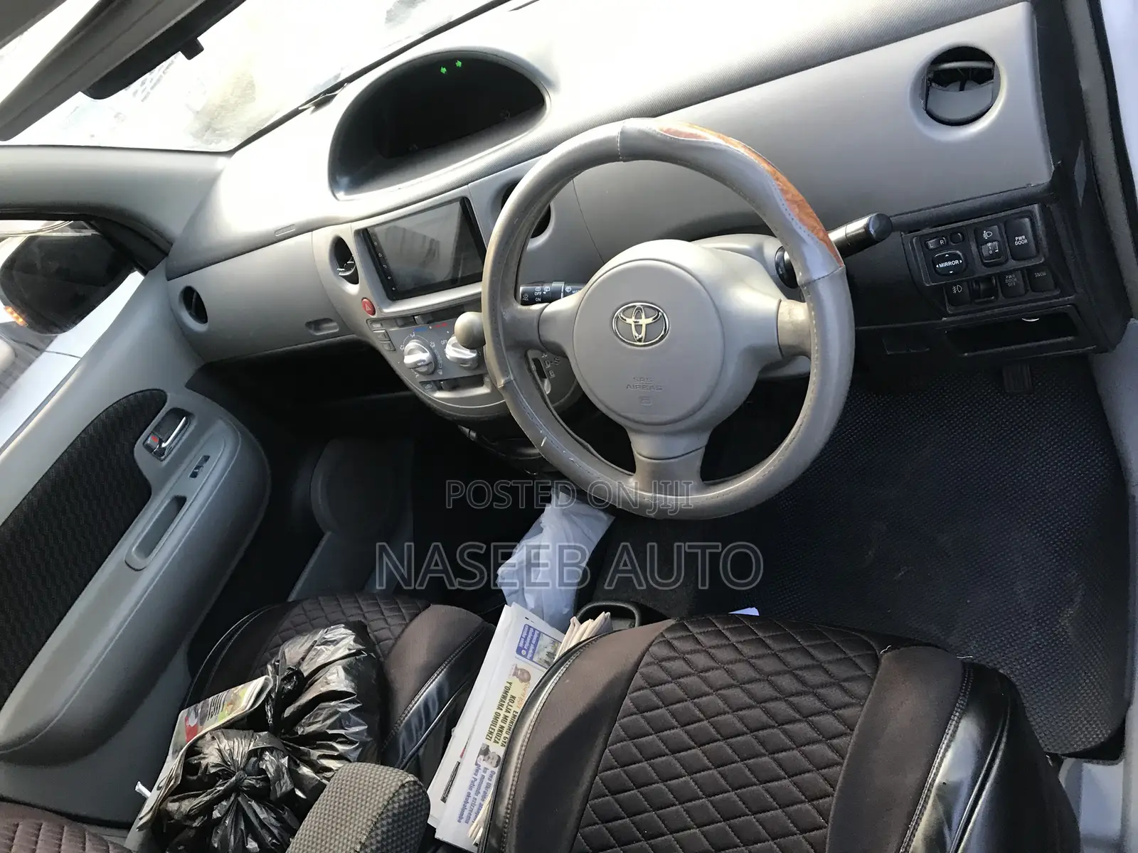 Toyota Sienta 2006 White