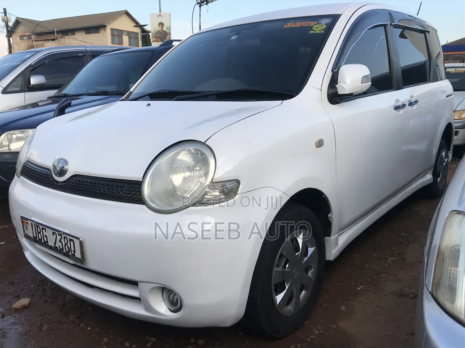 Toyota Sienta 2006 White