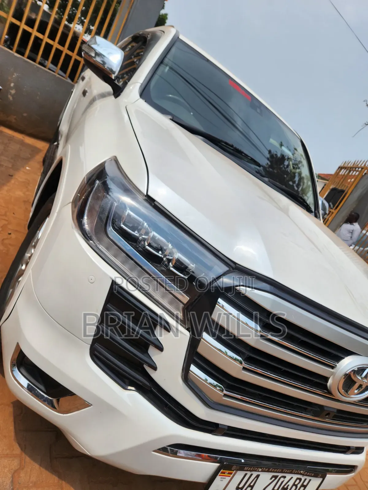 Toyota Land Cruiser 2012 White