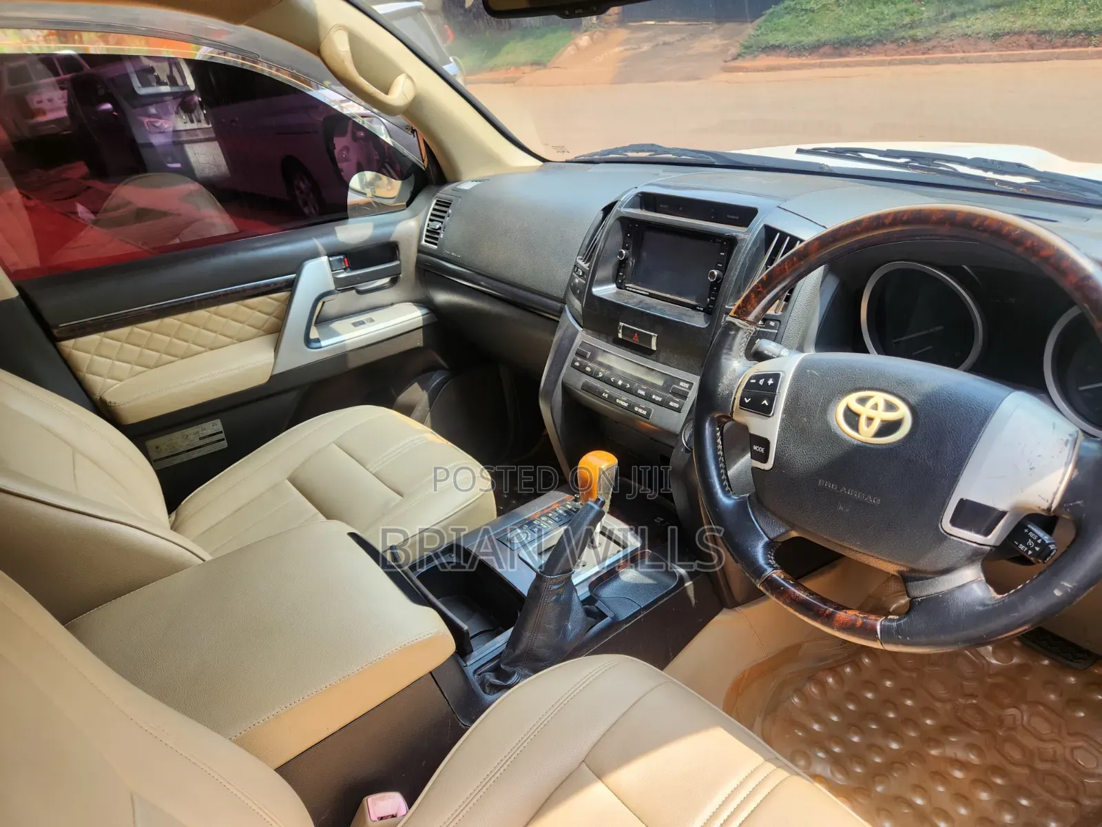 Toyota Land Cruiser 2012 White