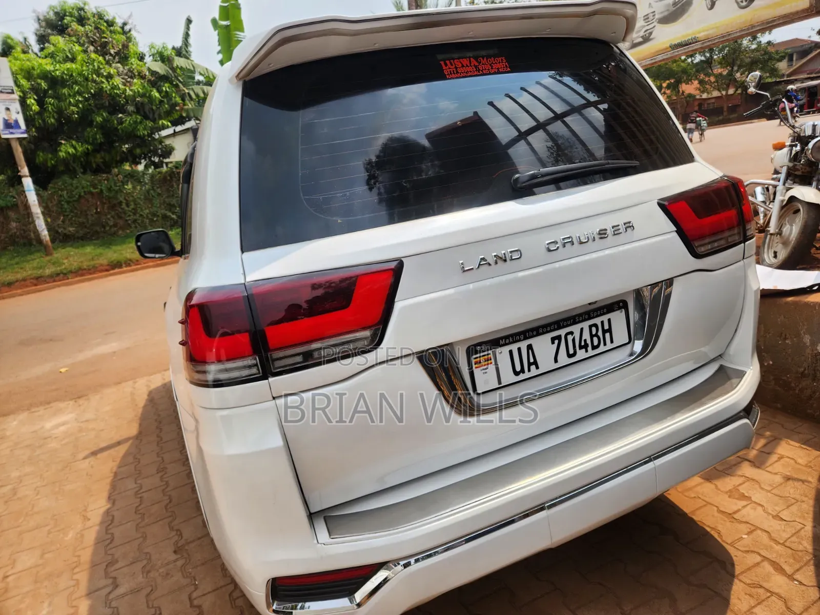 Toyota Land Cruiser 2012 White