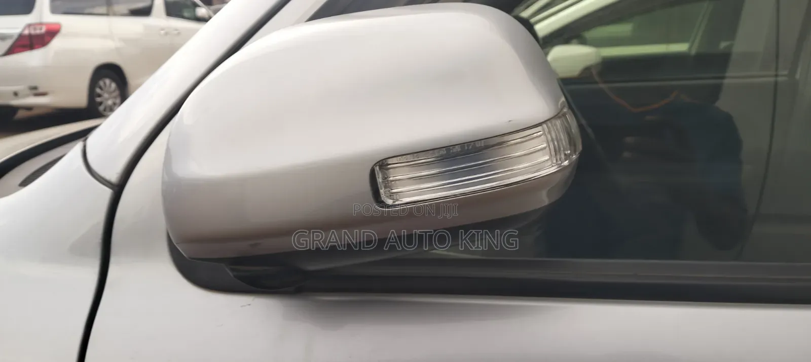 Toyota Sienta 2013 Silver