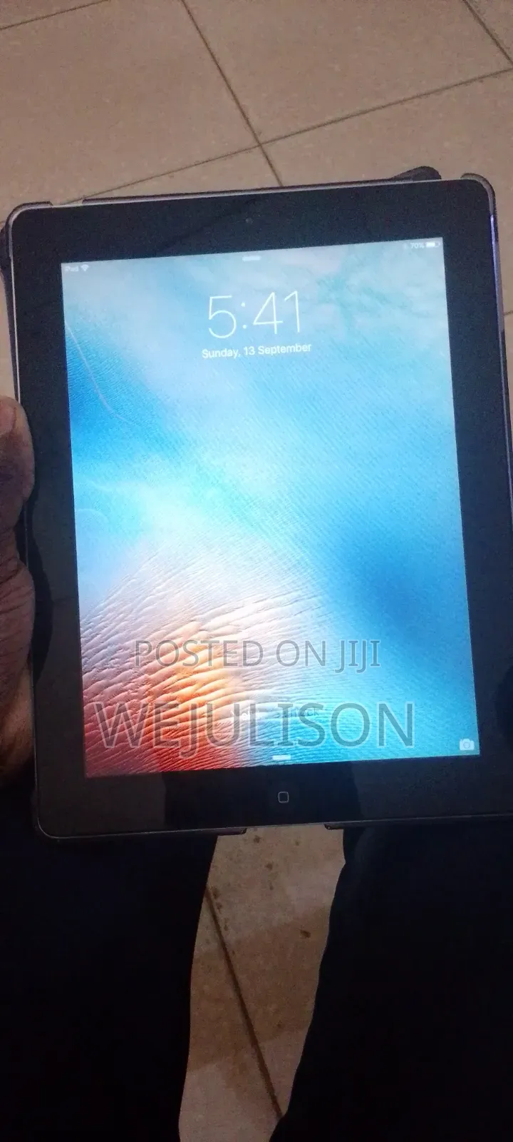 New Apple iPad 9.7 16 GB Gray