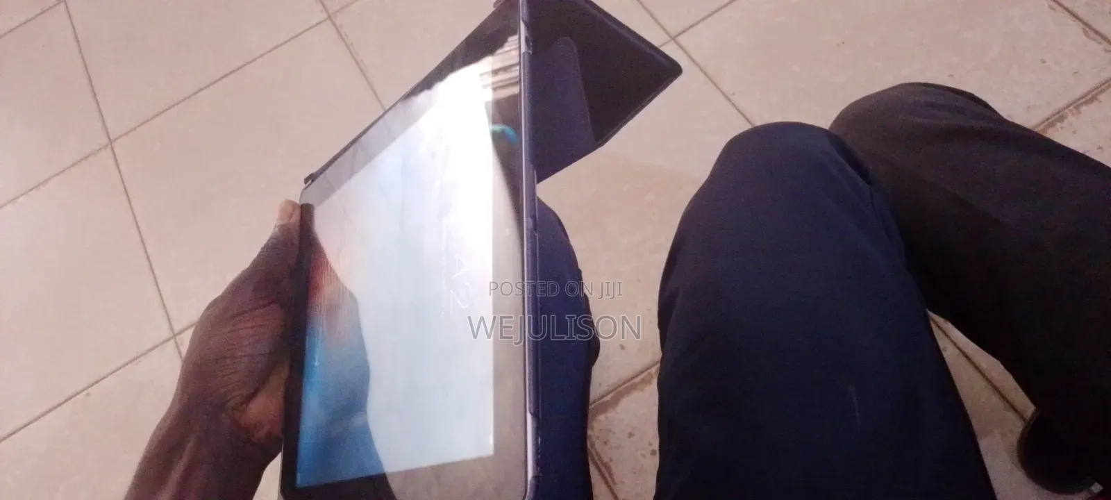 New Apple iPad 9.7 16 GB Gray