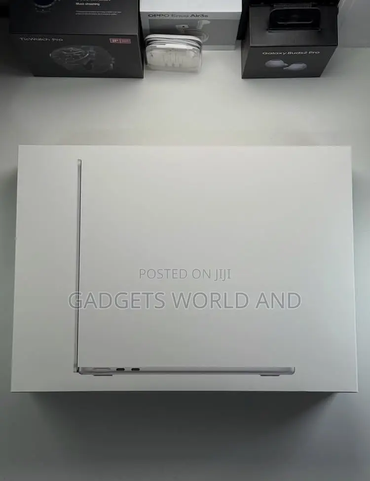 New Laptop Apple MacBook Air 2026 M5 16GB Apple M5 SSD 512GB