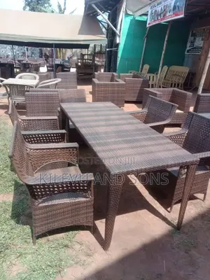 Restaurant Chairs With Table