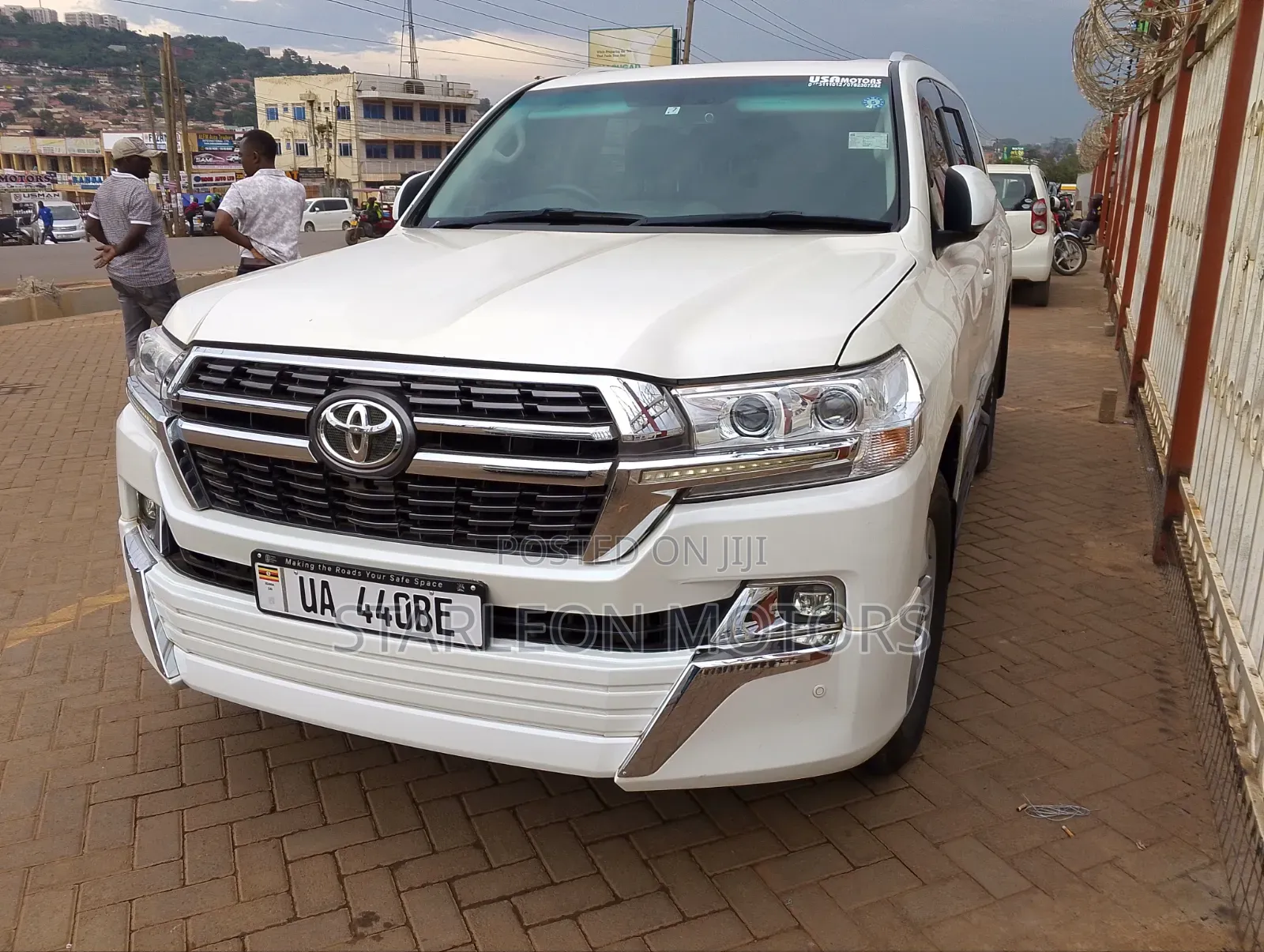 Toyota Land Cruiser 2012 White