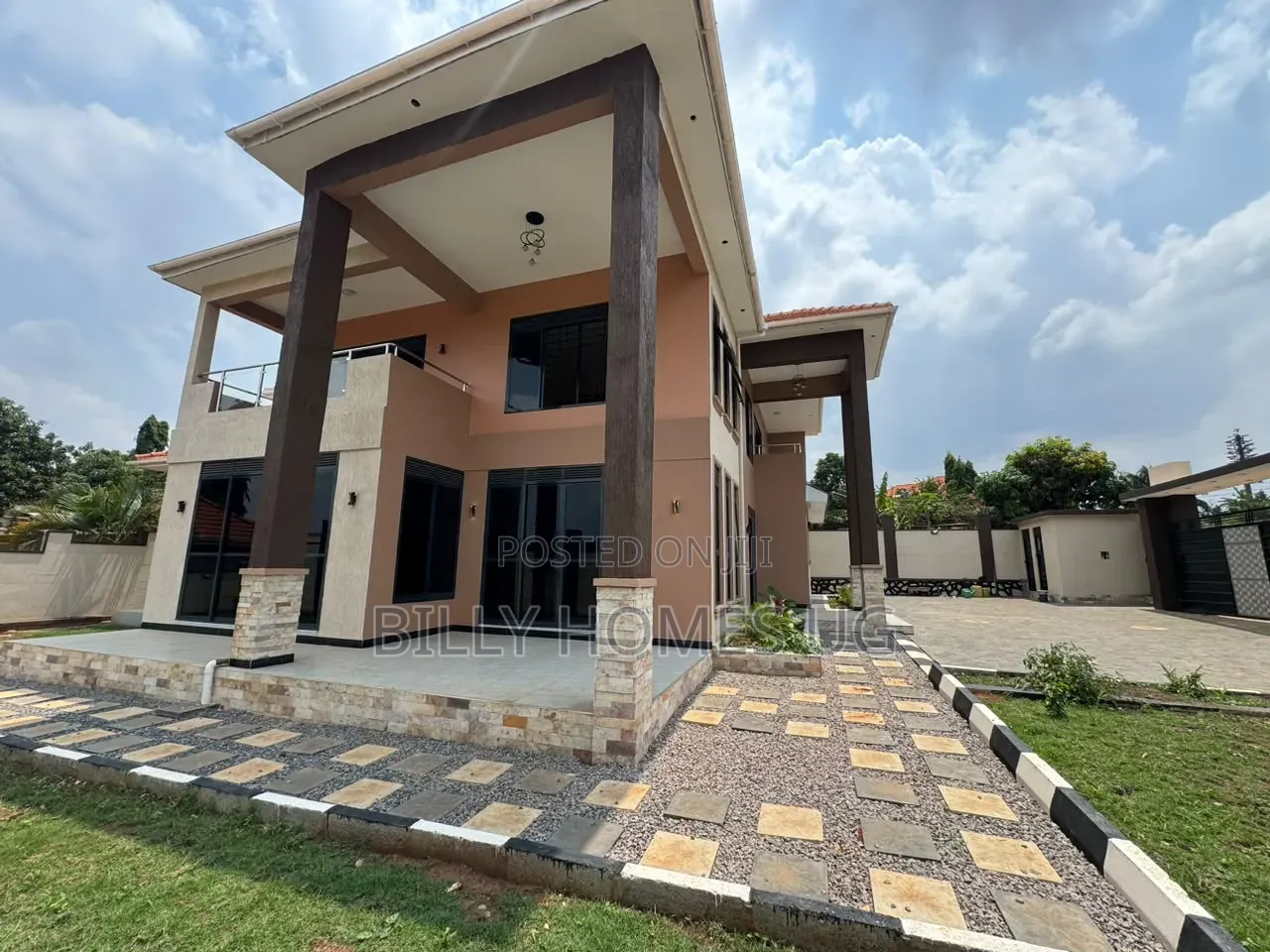 5bdrm Mansion in Nakawa for sale