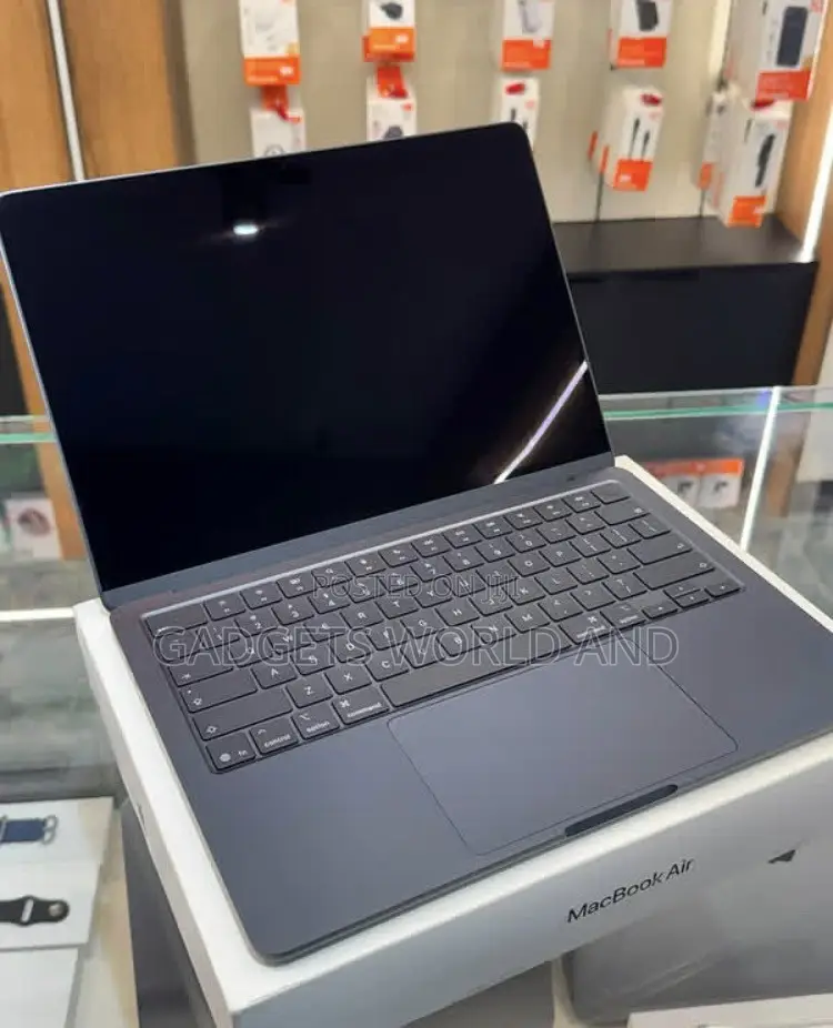 New Laptop Apple MacBook Air 2026 M5 16GB Apple M5 SSD 1T