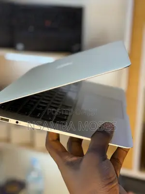 Laptop Apple MacBook Air 8GB Intel Core i7 SSD 256GB