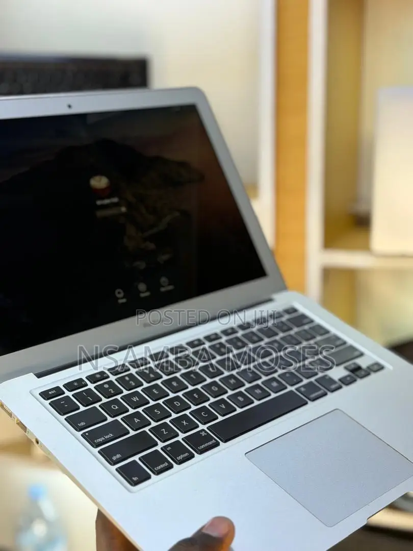 Laptop Apple MacBook Air 8GB Intel Core i7 SSD 256GB