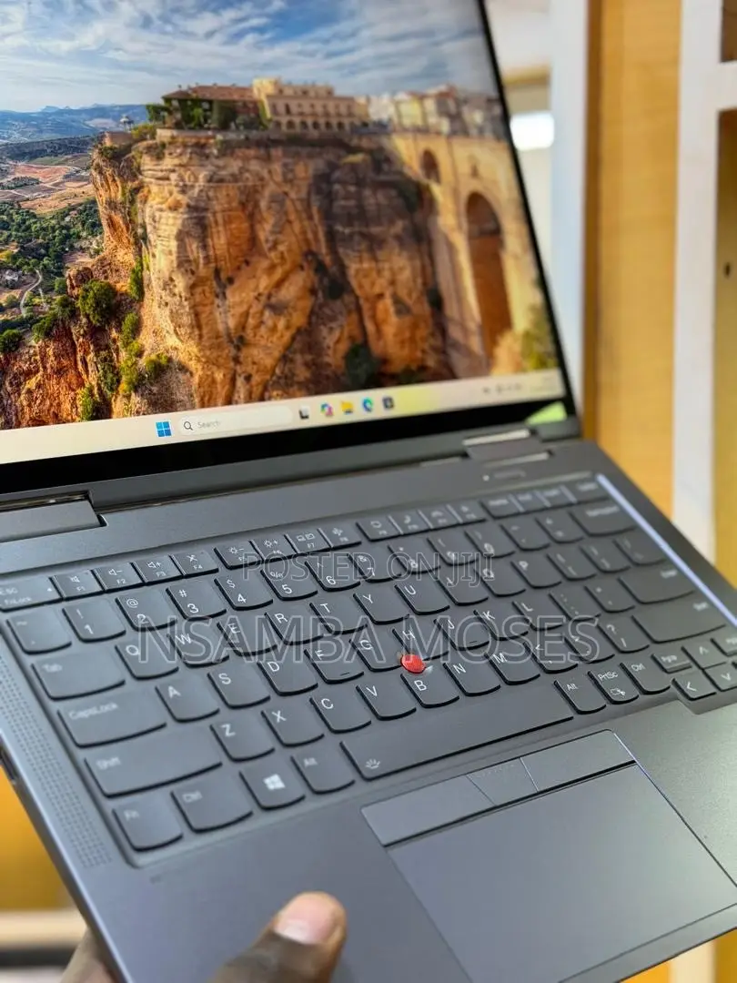 Laptop Lenovo ThinkPad X1 Yoga 16GB Intel Core i7 SSD 512GB