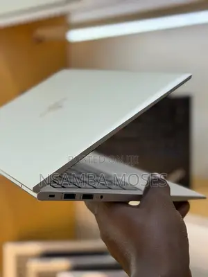 Laptop HP ProBook 440 G9 16GB Intel Core i3 SSD 512GB