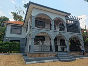5bdrm Duplex in Kd, Makindye for rent