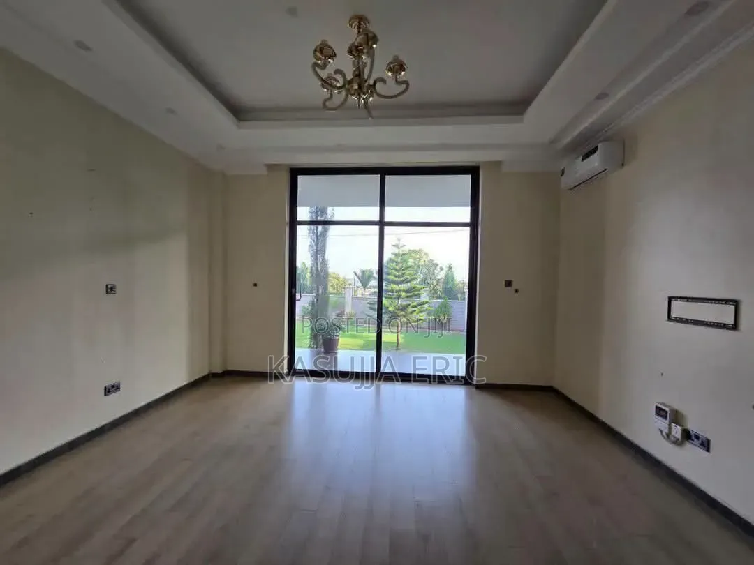 6bdrm Mansion in Elite, Makindye for rent