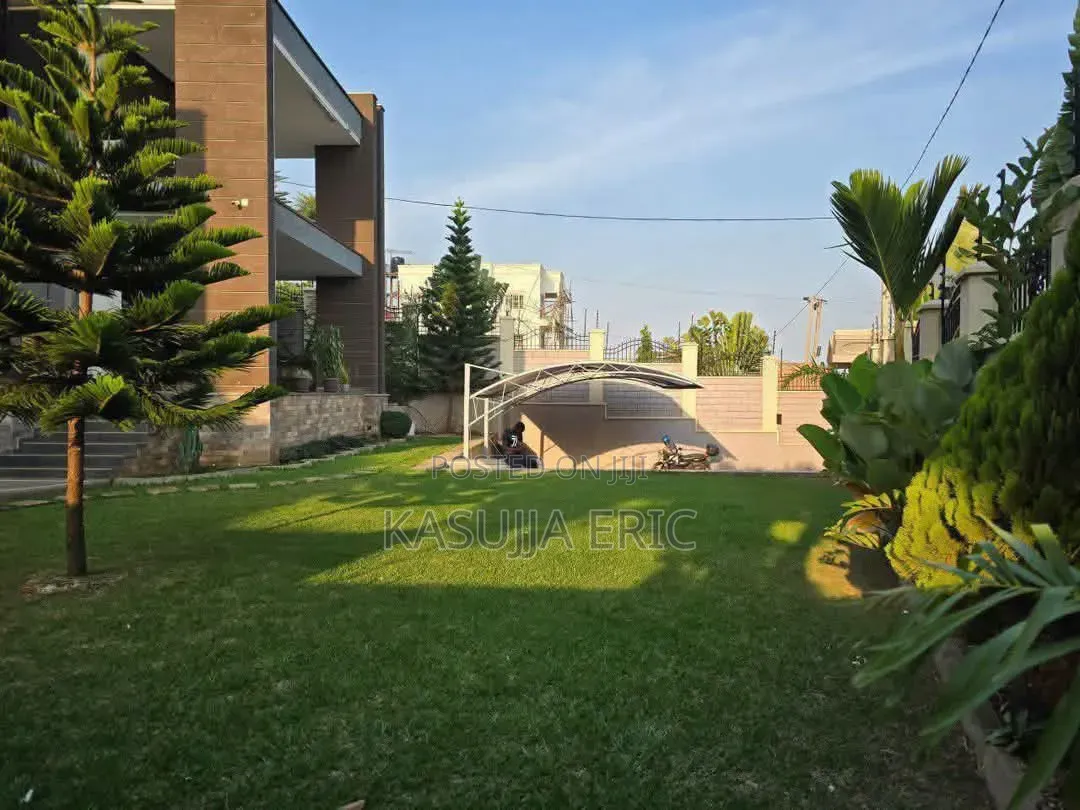 6bdrm Mansion in Elite, Makindye for rent
