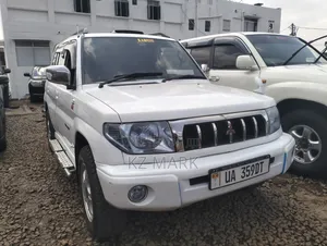 Mitsubishi Pajero IO 2002 White