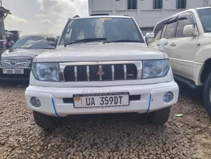 Mitsubishi Pajero IO 2002 White