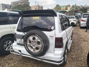 Mitsubishi Pajero IO 2002 White