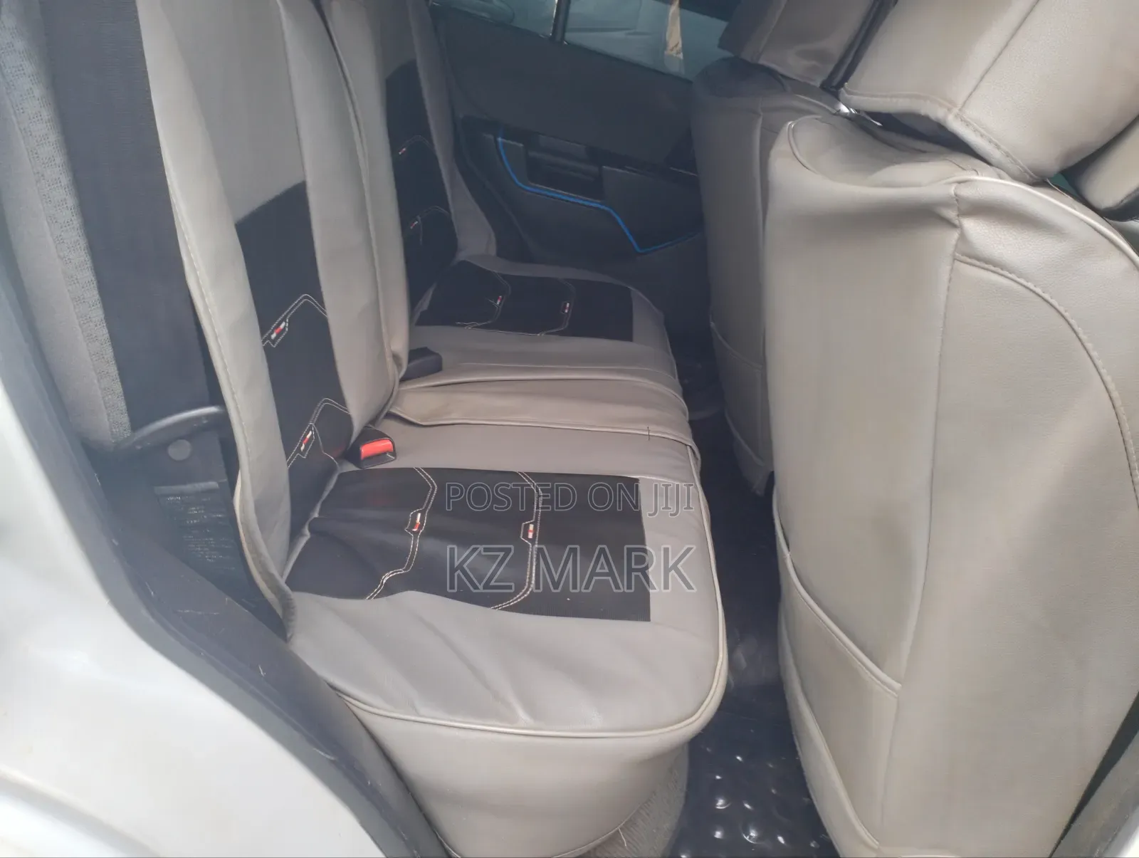 Mitsubishi Pajero IO 2002 White