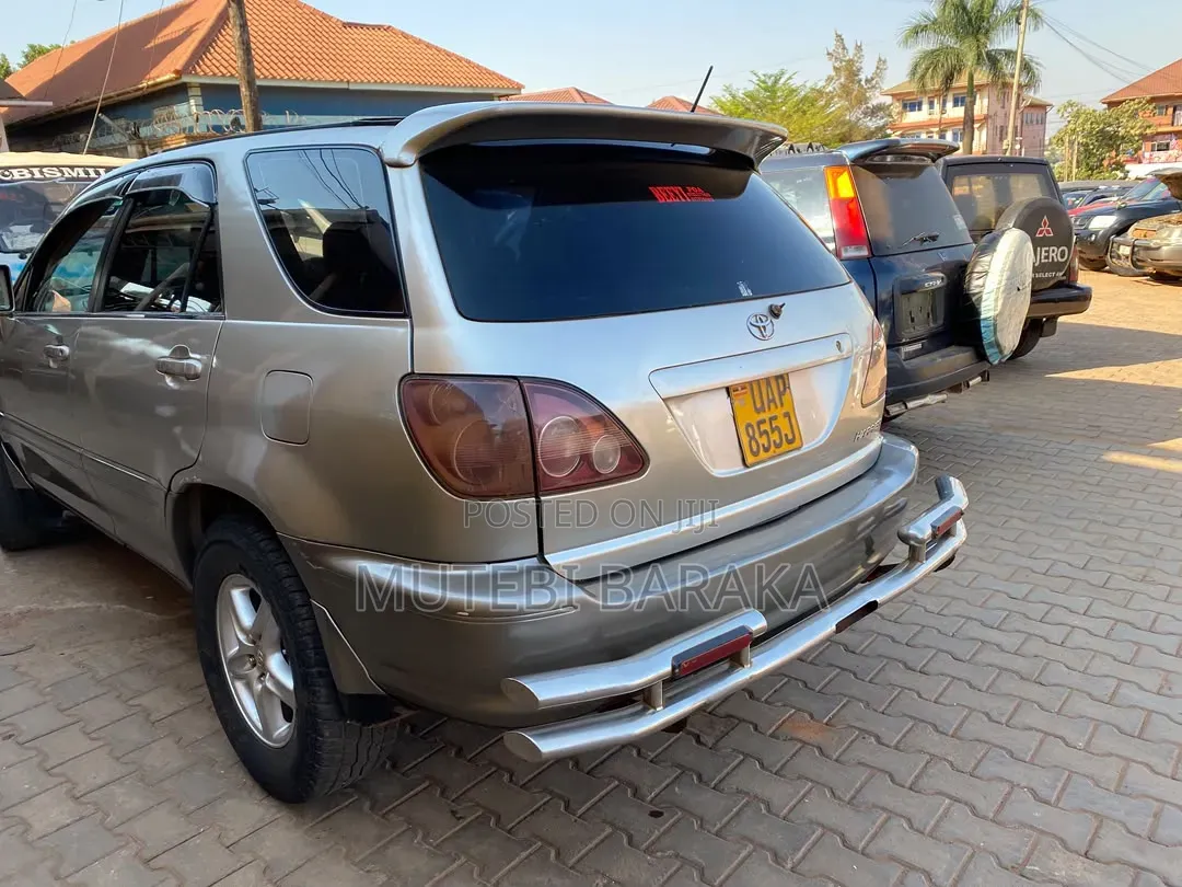 Toyota Raum 1.5 AWD 2009 Silver