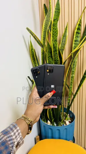 New Samsung Galaxy A12 64 GB Black