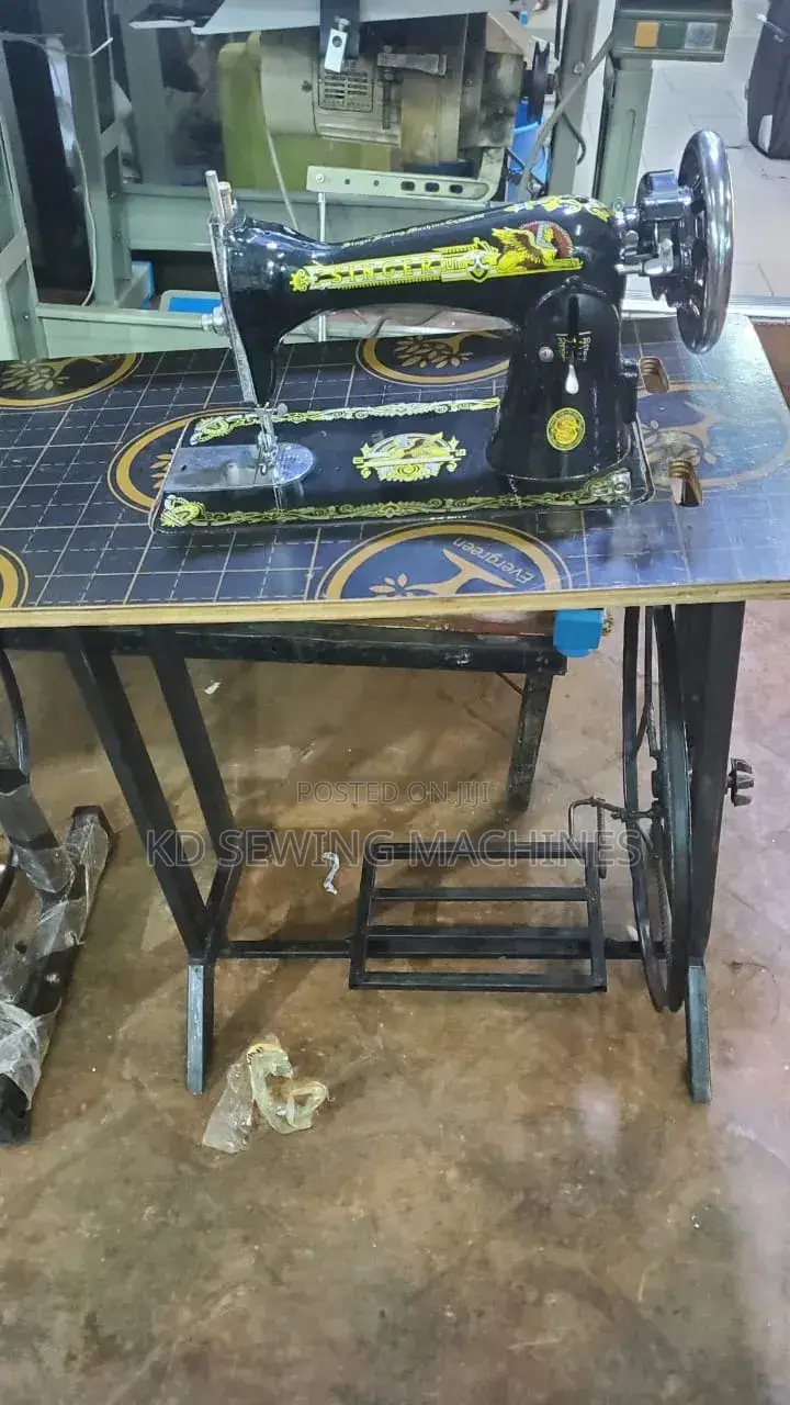 Singer Manual Sewing Machine- Strong and Reliable