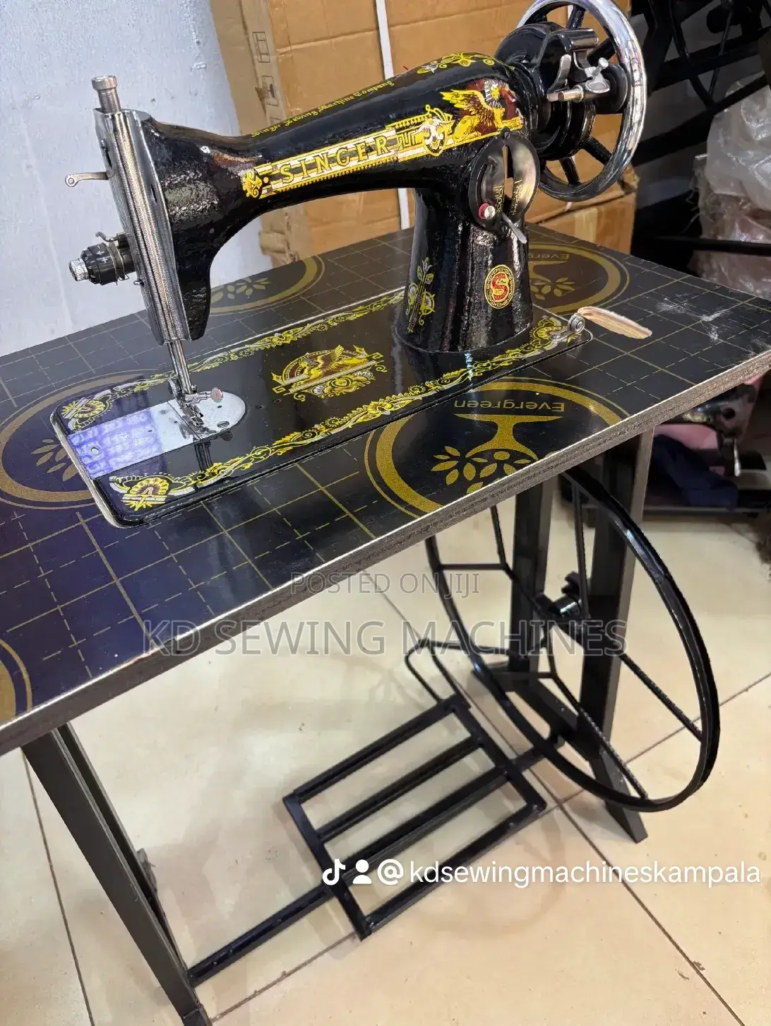 Singer Manual Sewing Machine- Strong and Reliable